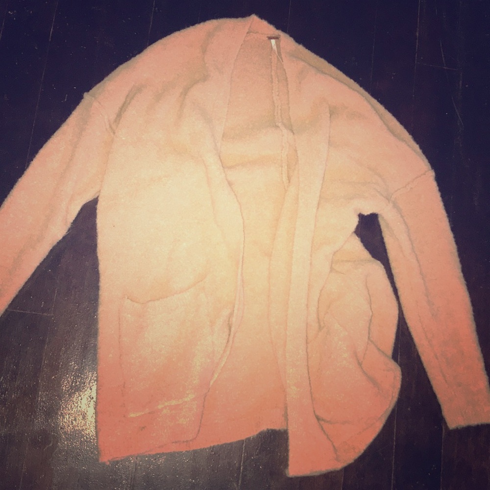 Soft tan sweater cashmere
